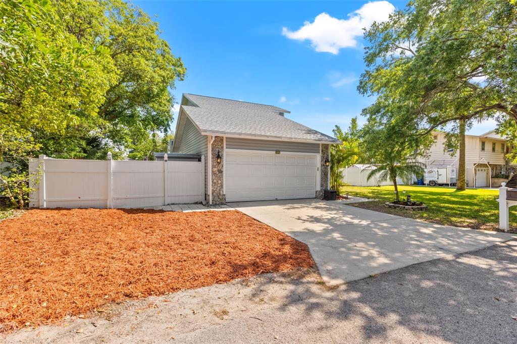 428 West Klosterman Road Palm Harbor, FL 34683 - Photo 2 of 44