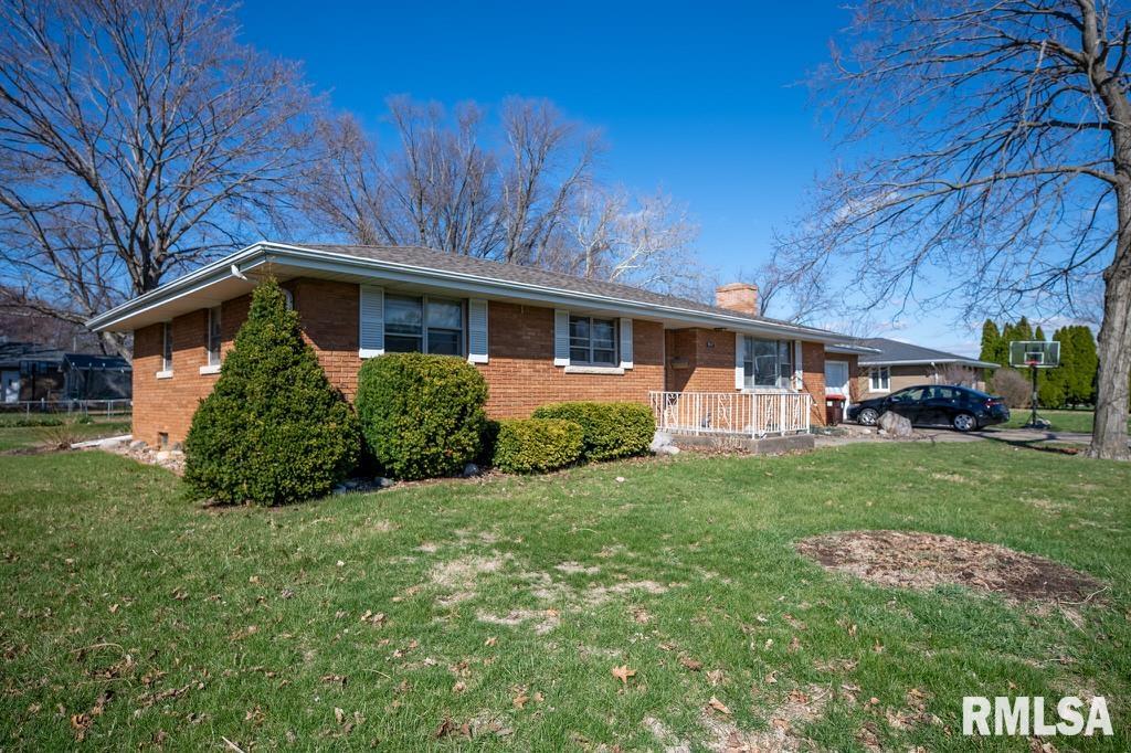 917 East Emerson Street Morton, IL 61550 - Photo 3 of 45