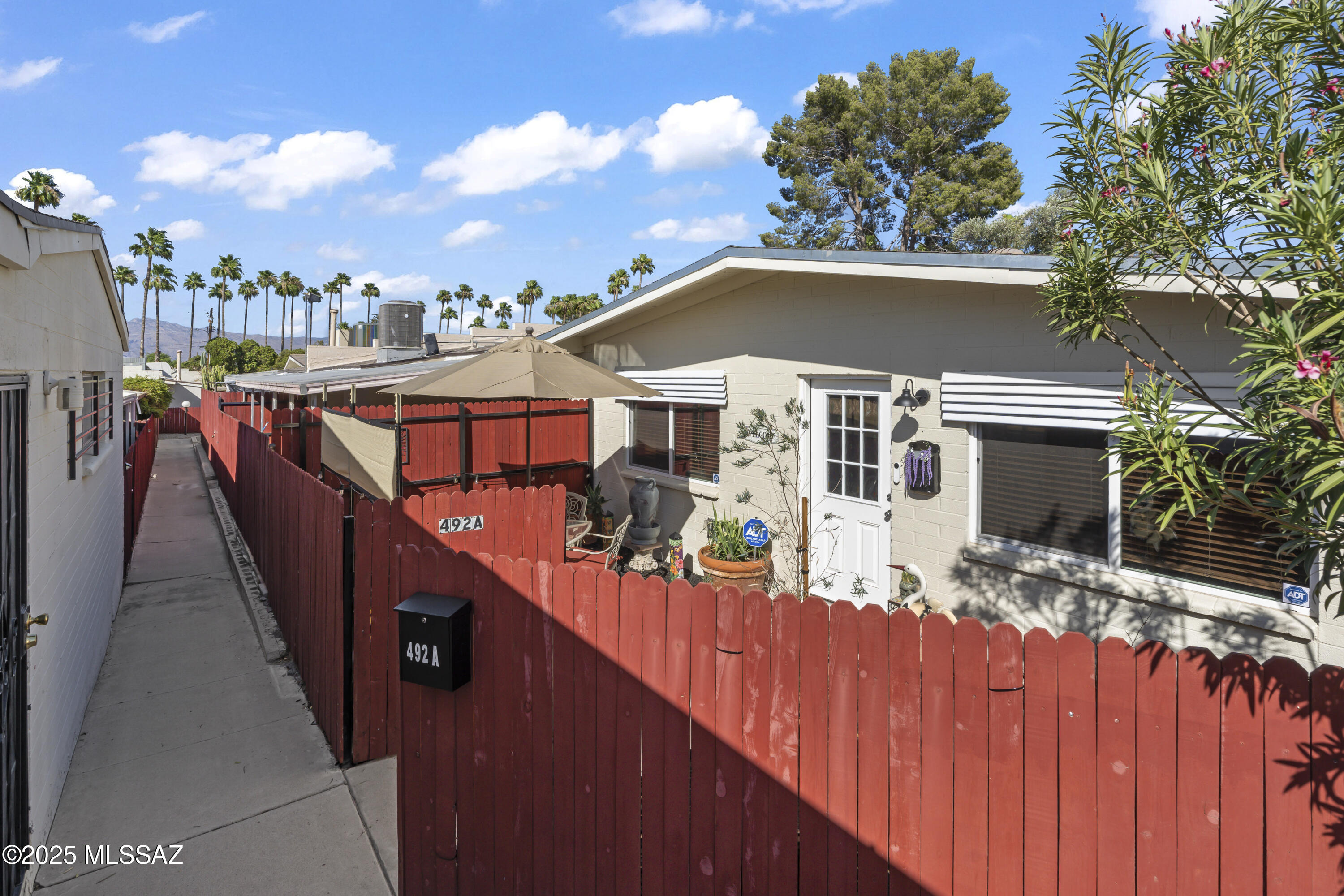 492 North Silverbell Road, Unit #A Tucson, AZ 85745 - Photo 2 of 33
