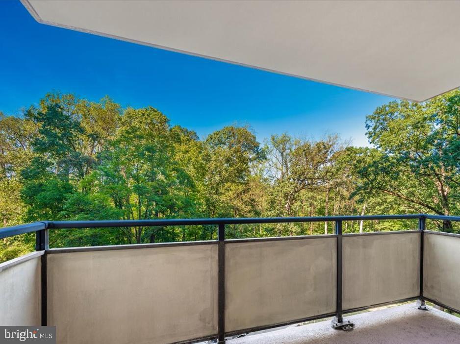 5225 Pooks Hill Road, Unit 616N Bethesda, MD 20814 - Photo 2 of 62 Balcony view