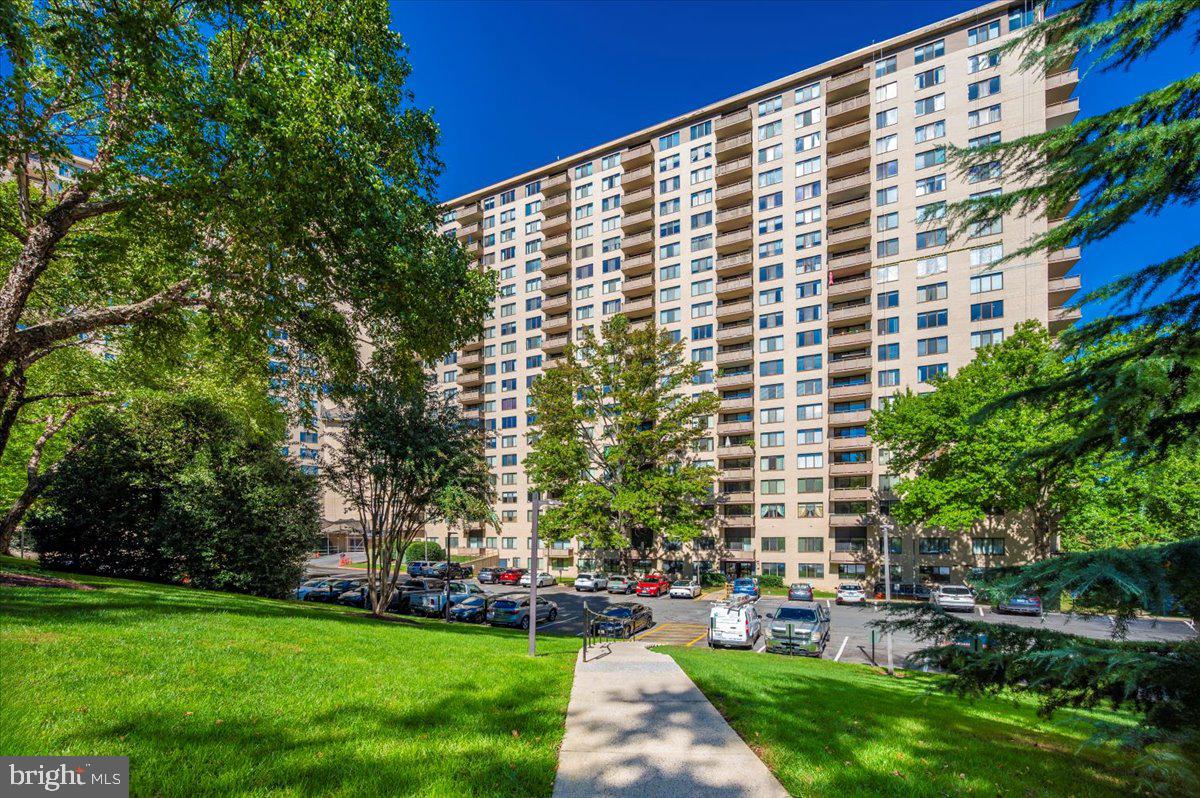 5225 Pooks Hill Road, Unit 616N Bethesda, MD 20814 - Photo 35 of 62 Exterior