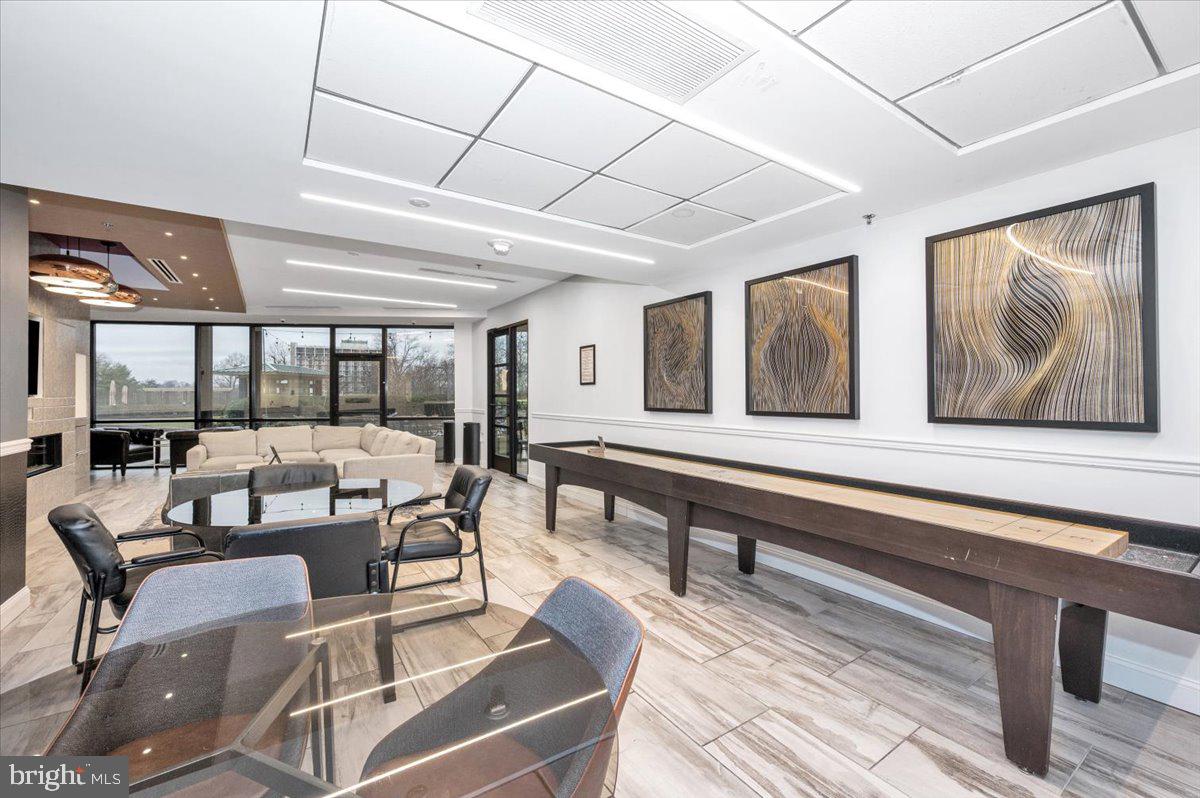 5225 Pooks Hill Road, Unit 616N Bethesda, MD 20814 - Photo 40 of 62 Promenade amenities