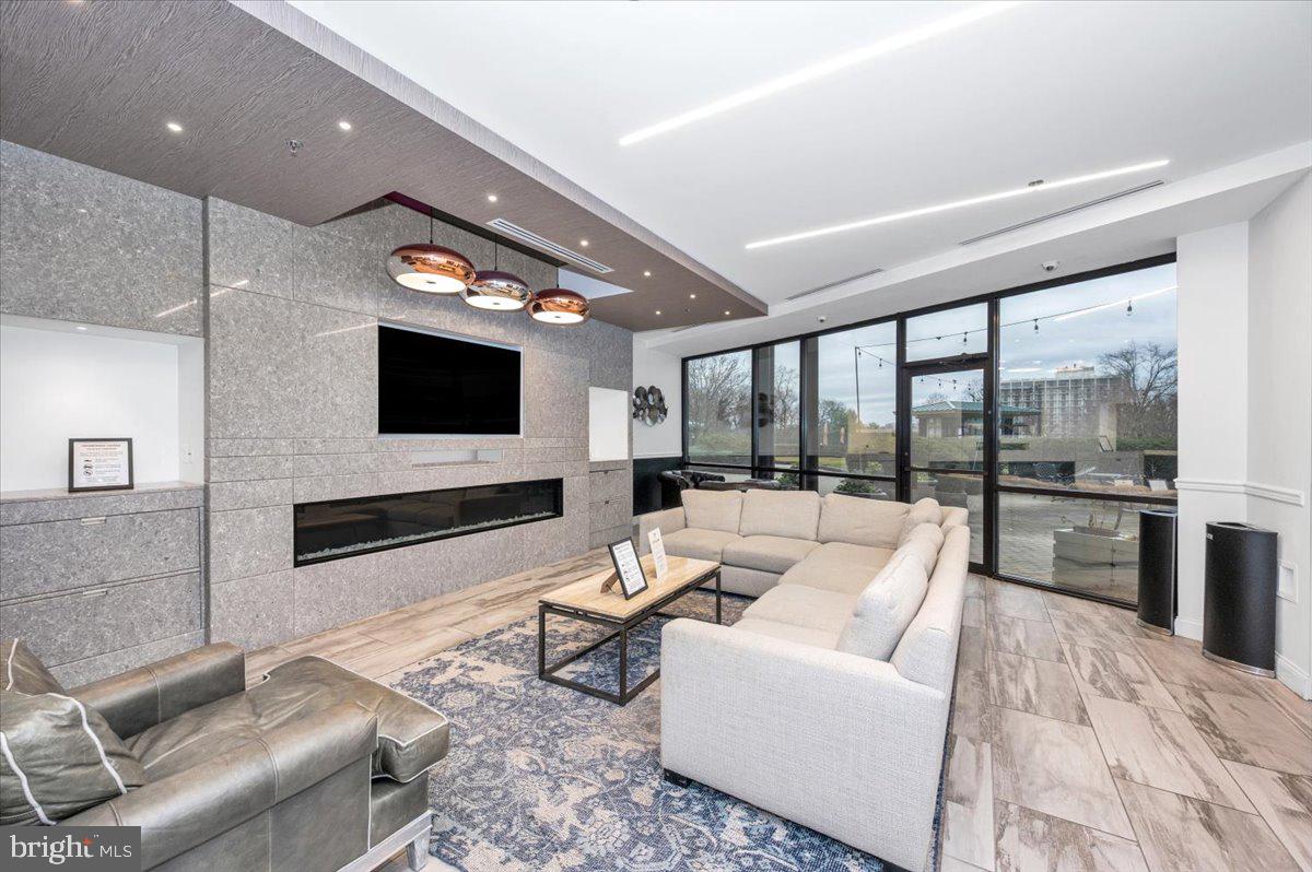 5225 Pooks Hill Road, Unit 616N Bethesda, MD 20814 - Photo 41 of 62 Promenade amenities