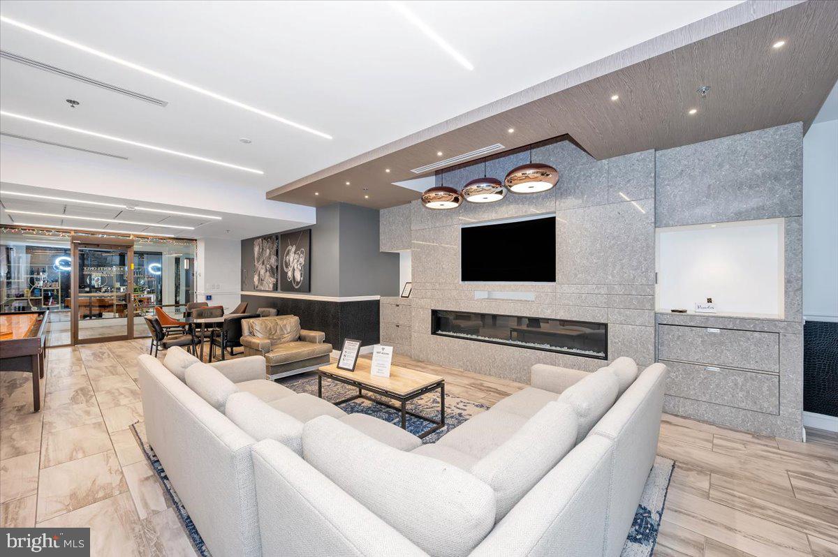 5225 Pooks Hill Road, Unit 616N Bethesda, MD 20814 - Photo 42 of 62 Promenade amenities