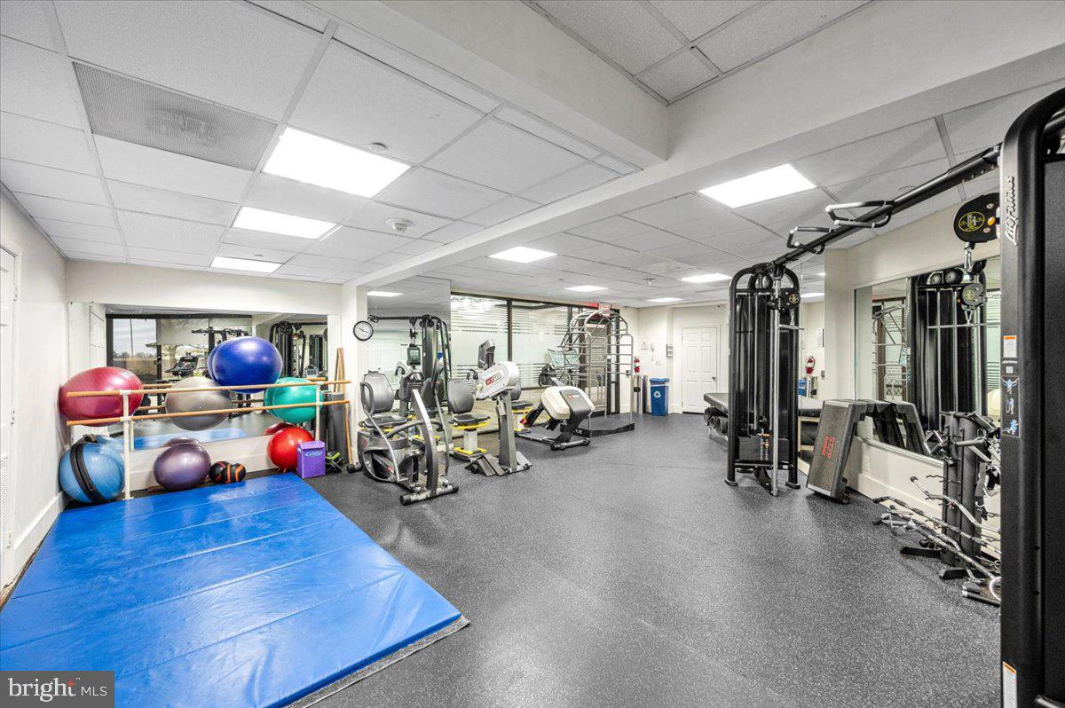 5225 Pooks Hill Road, Unit 616N Bethesda, MD 20814 - Photo 43 of 62 Promenade amenities