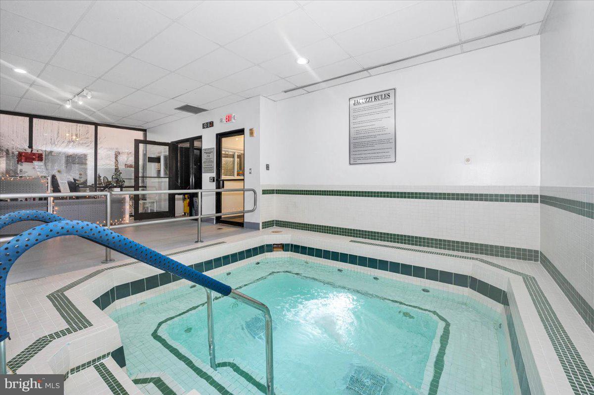 5225 Pooks Hill Road, Unit 616N Bethesda, MD 20814 - Photo 49 of 62 Promenade amenities