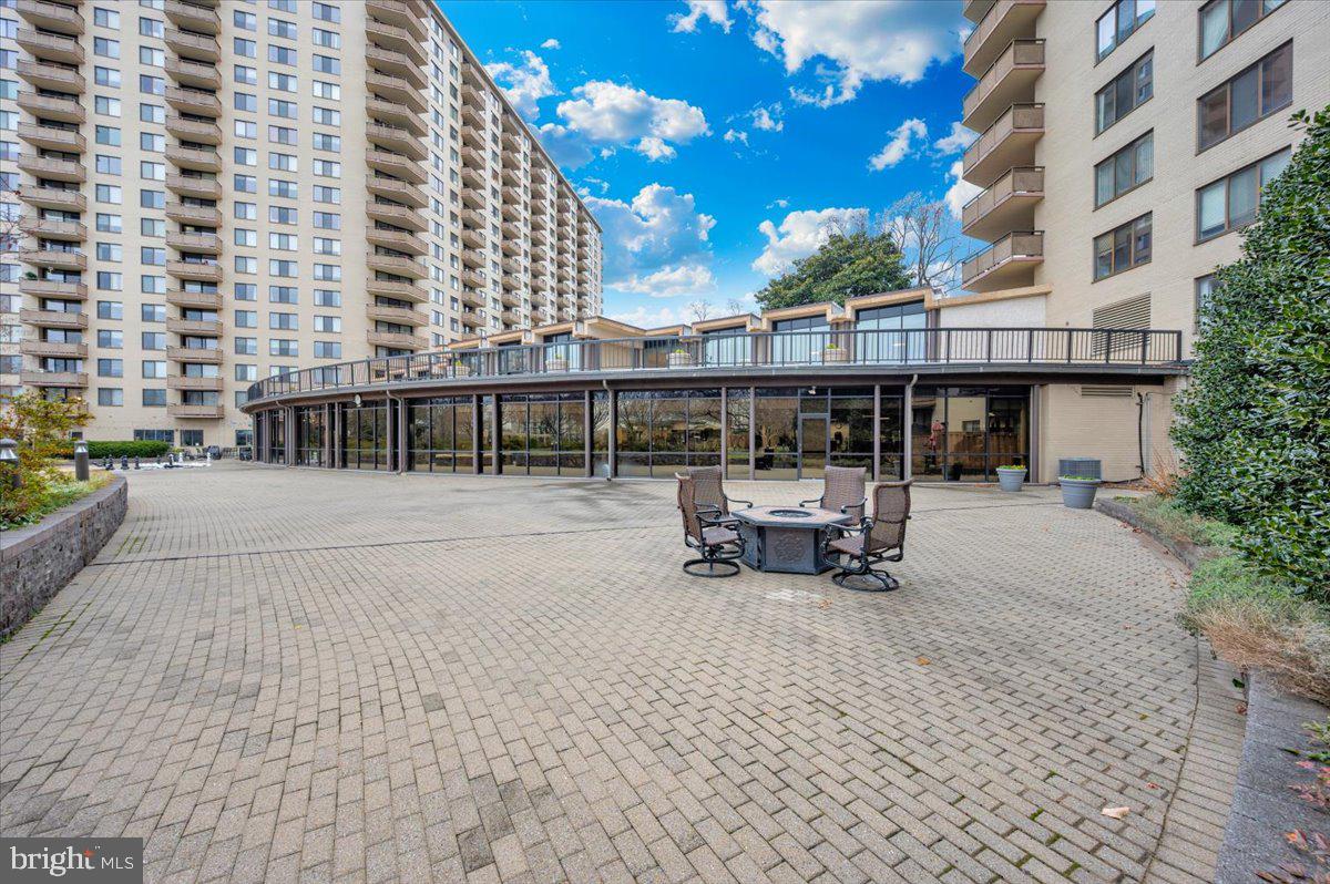 5225 Pooks Hill Road, Unit 616N Bethesda, MD 20814 - Photo 52 of 62 Promenade amenities