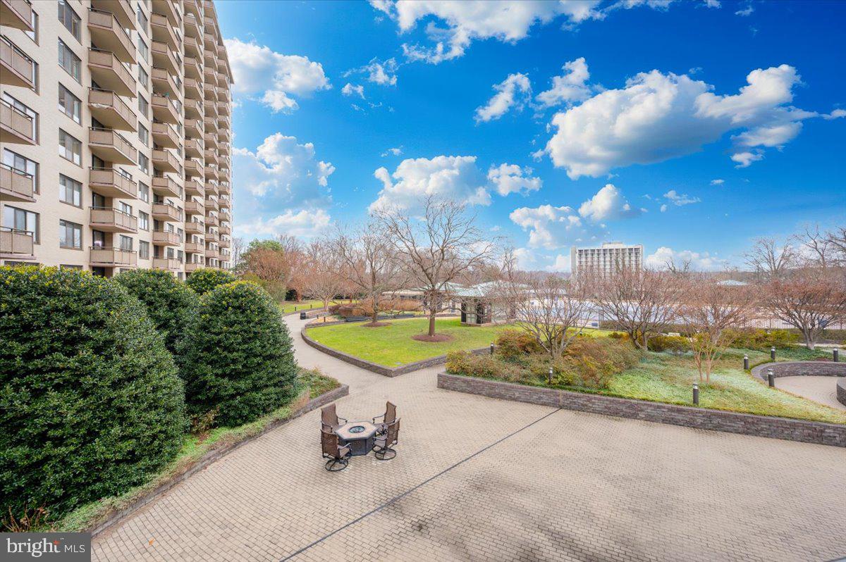 5225 Pooks Hill Road, Unit 616N Bethesda, MD 20814 - Photo 54 of 62 Promenade amenities