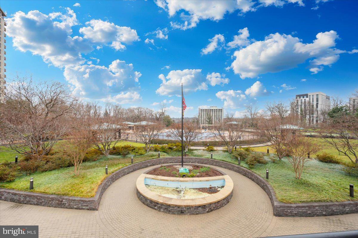 5225 Pooks Hill Road, Unit 616N Bethesda, MD 20814 - Photo 55 of 62 Promenade amenities