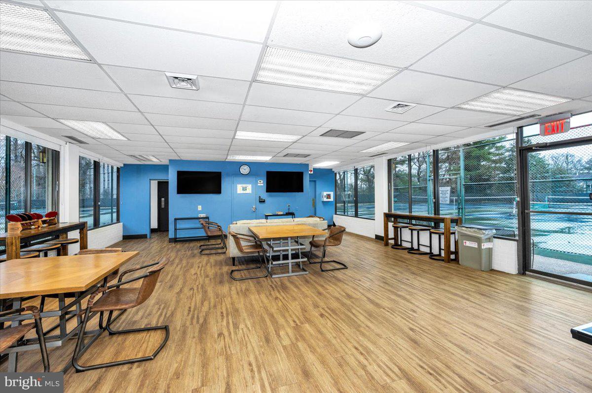 5225 Pooks Hill Road, Unit 616N Bethesda, MD 20814 - Photo 59 of 62 Promenade amenities