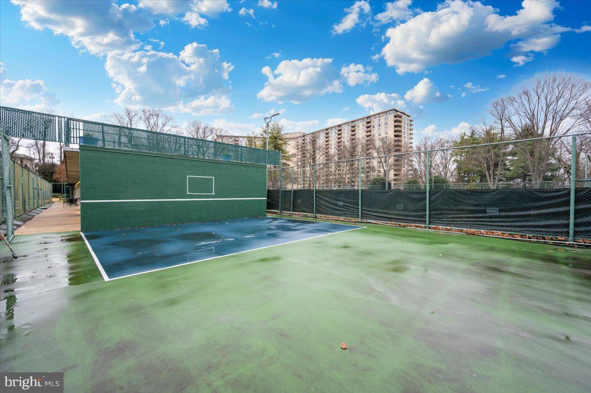 5225 Pooks Hill Road, Unit 616N Bethesda, MD 20814 - Photo 61 of 62 Promenade amenities