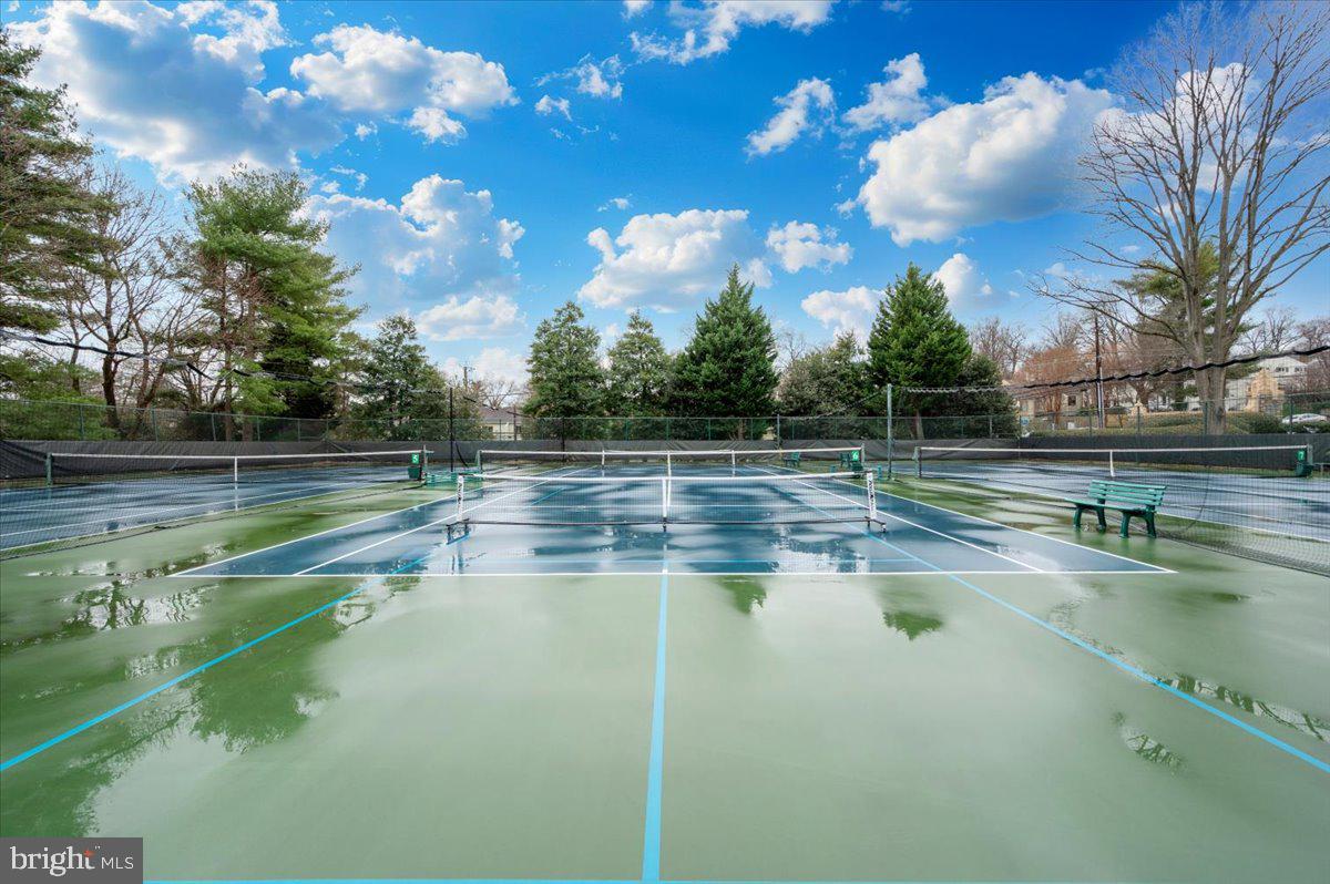 5225 Pooks Hill Road, Unit 616N Bethesda, MD 20814 - Photo 62 of 62 Promenade amenities