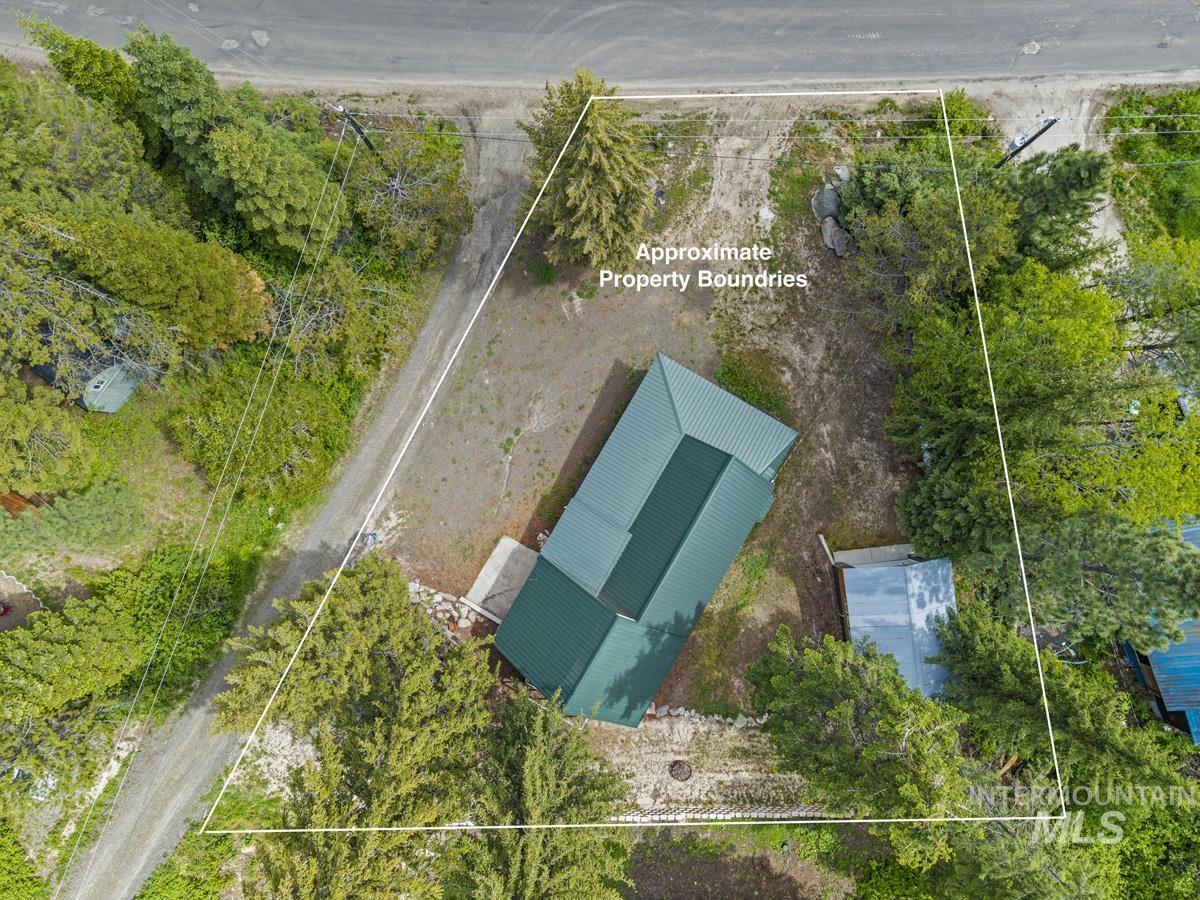 567 West Mountain Road Cascade, ID 83611 - Photo 23 of 32