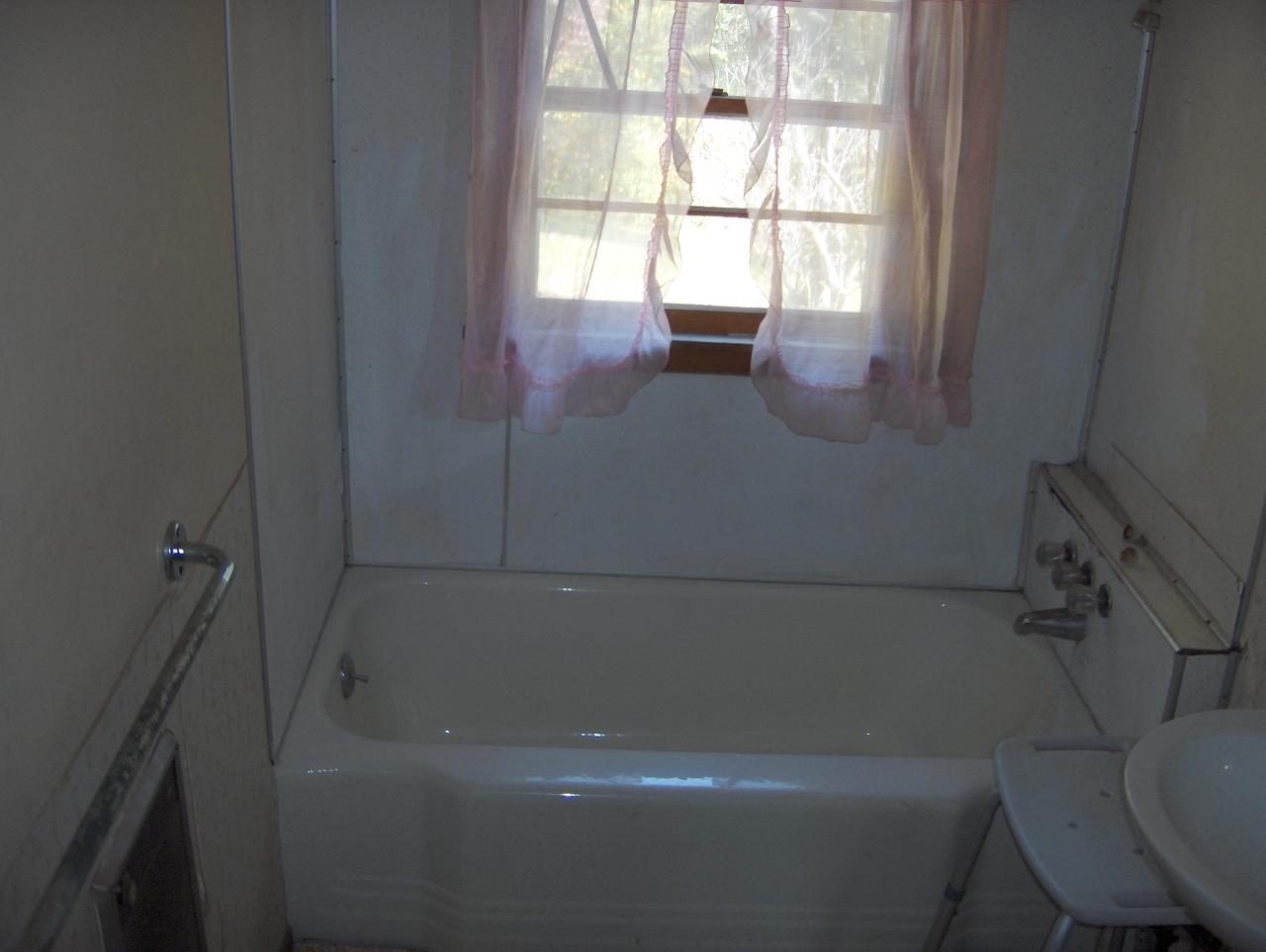 115 Turnip Patch Road Southwest Meadows Of Dan, VA 24120 - Photo 9 of 13 Bath