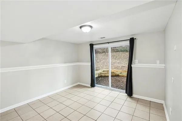 $215,000 | 5822 Northwest Walnut Court, Parkville, MO 64152