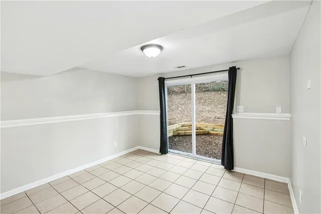 $215,000 | 5822 Northwest Walnut Court, Parkville, MO 64152