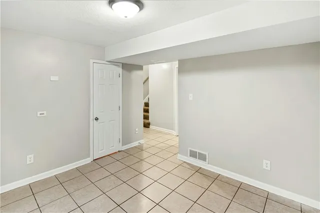 $215,000 | 5822 Northwest Walnut Court, Parkville, MO 64152