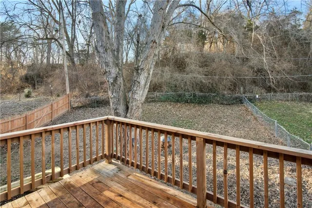 $215,000 | 5822 Northwest Walnut Court, Parkville, MO 64152