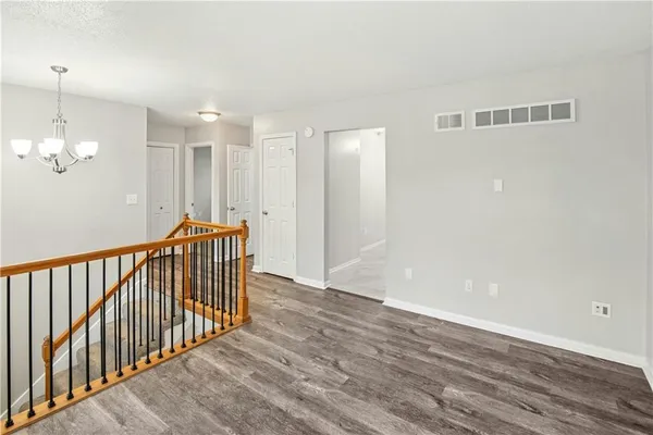$215,000 | 5822 Northwest Walnut Court, Parkville, MO 64152