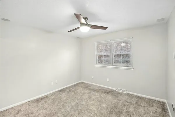$215,000 | 5822 Northwest Walnut Court, Parkville, MO 64152