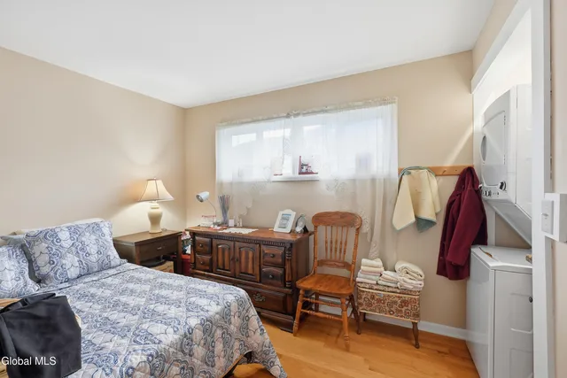 $275,000 | 106 Edgecomb Street, Albany, NY 12209