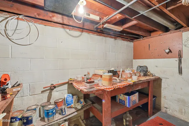 $275,000 | 106 Edgecomb Street, Albany, NY 12209