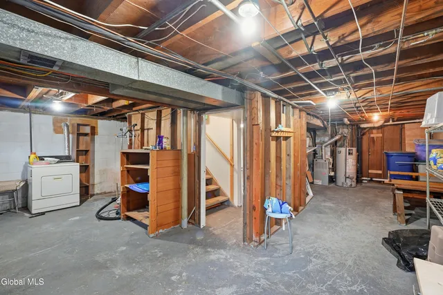 $275,000 | 106 Edgecomb Street, Albany, NY 12209