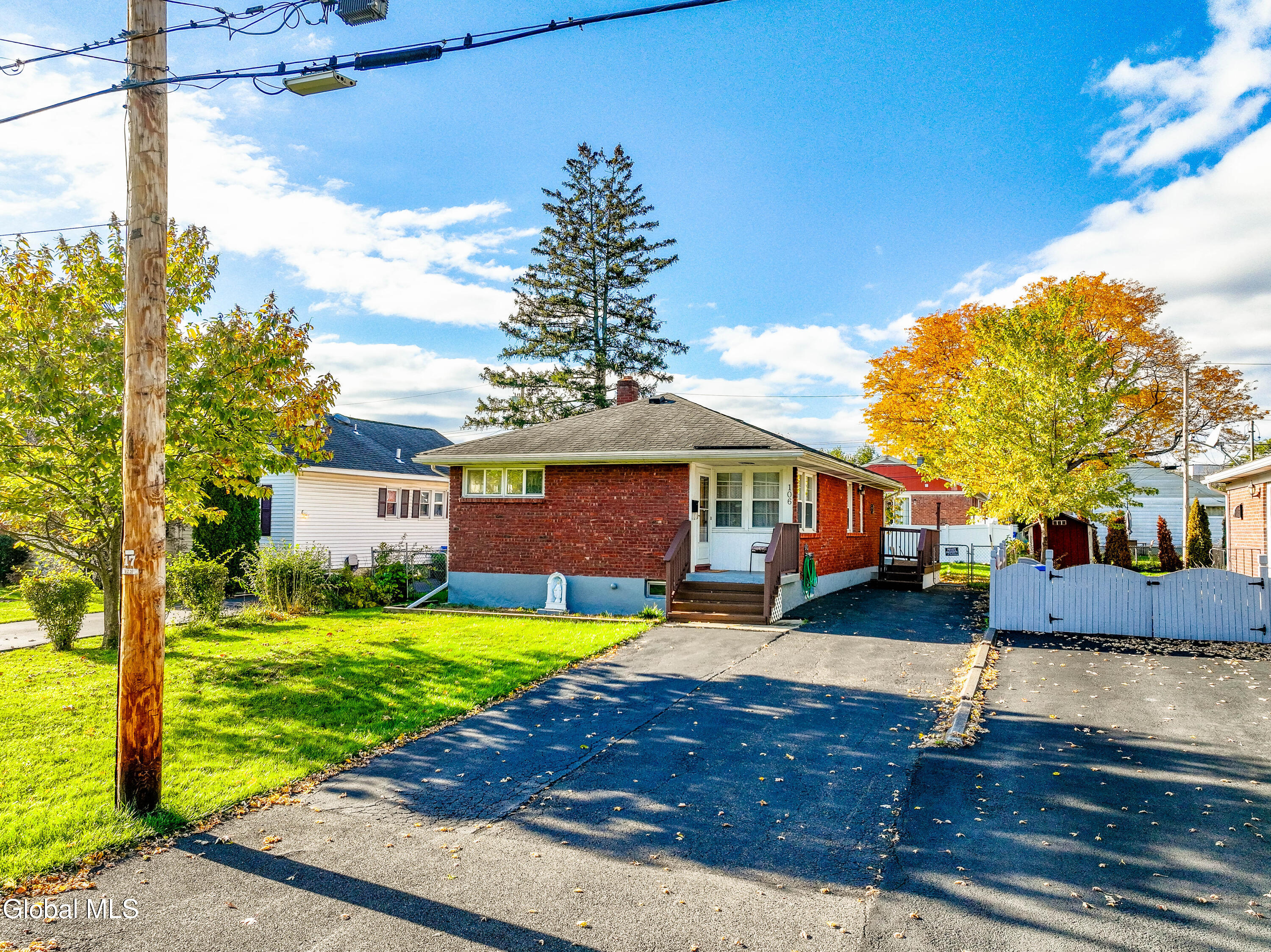 106 Edgecomb Street Albany, NY 12209 - Photo 2 of 28 1