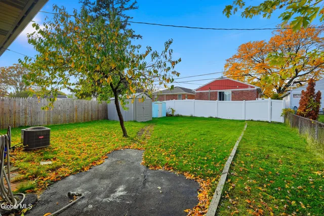 $275,000 | 106 Edgecomb Street, Albany, NY 12209