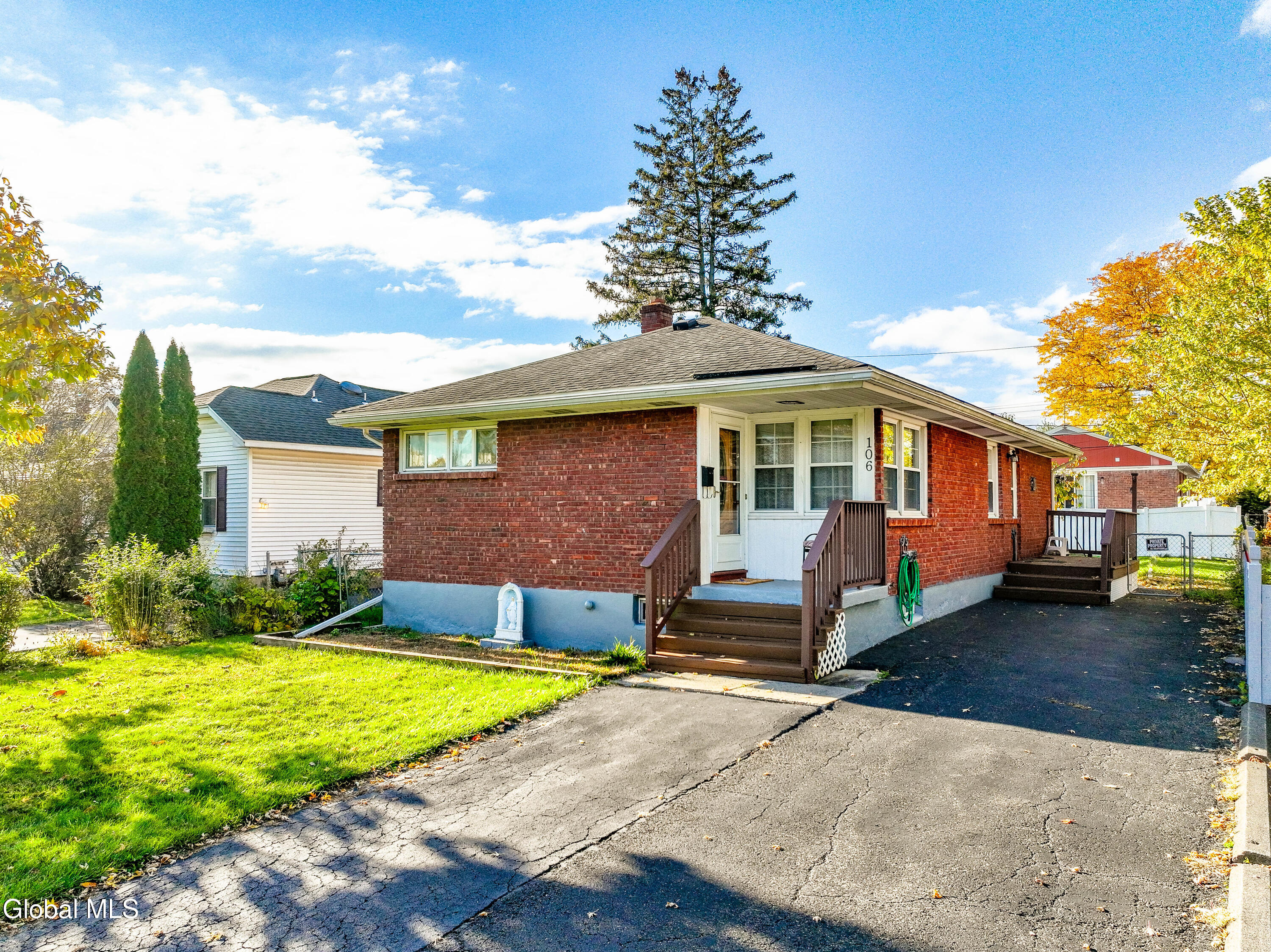 106 Edgecomb Street Albany, NY 12209 - Photo 4 of 28 3