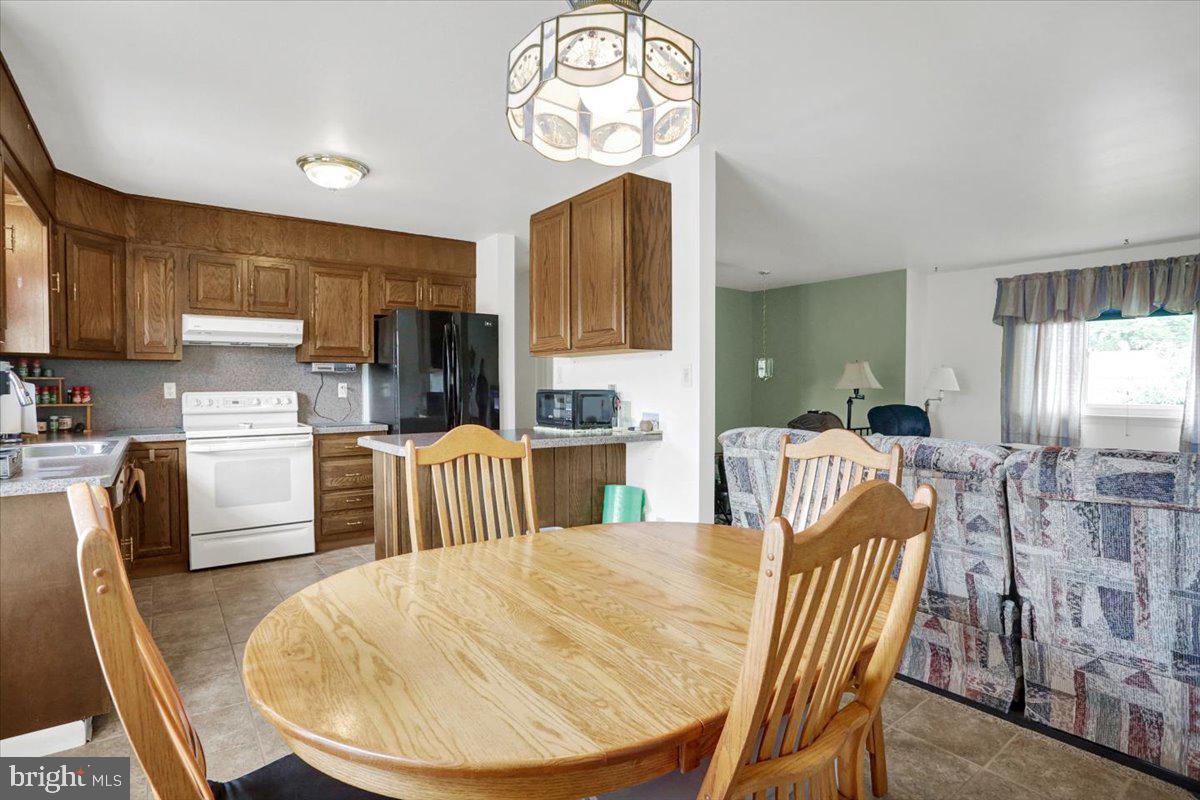 324 Egle Road Reading, PA 19601 - Photo 8 of 18