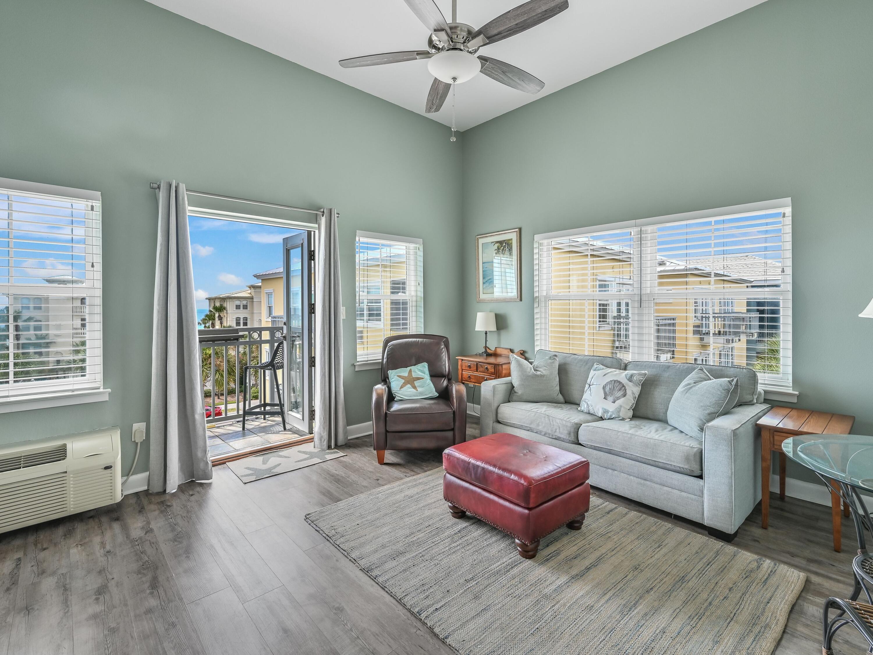 Living Area / Balcony