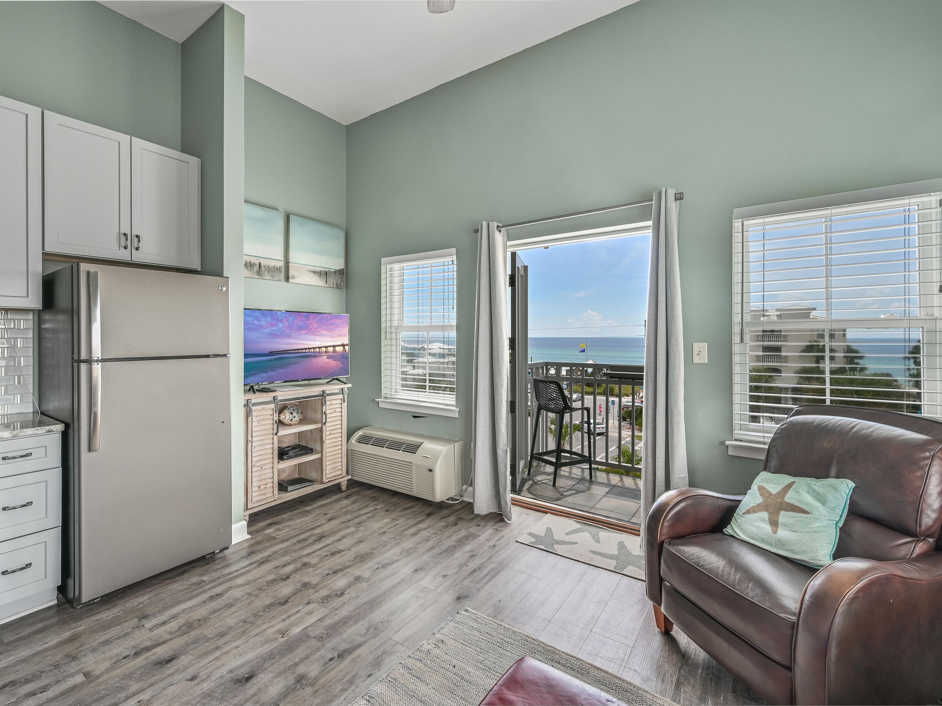 Living Area / Balcony