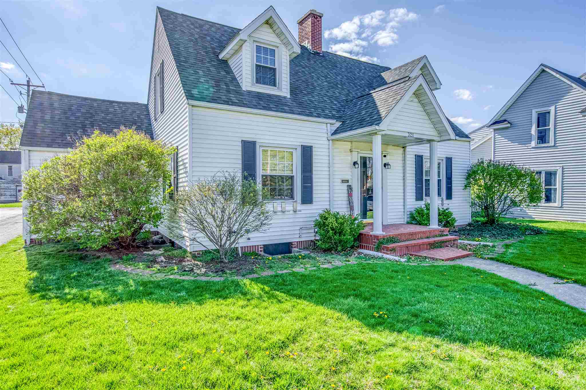 321 North 3rd Street Decatur, IN 46733 - Photo 2 of 36
