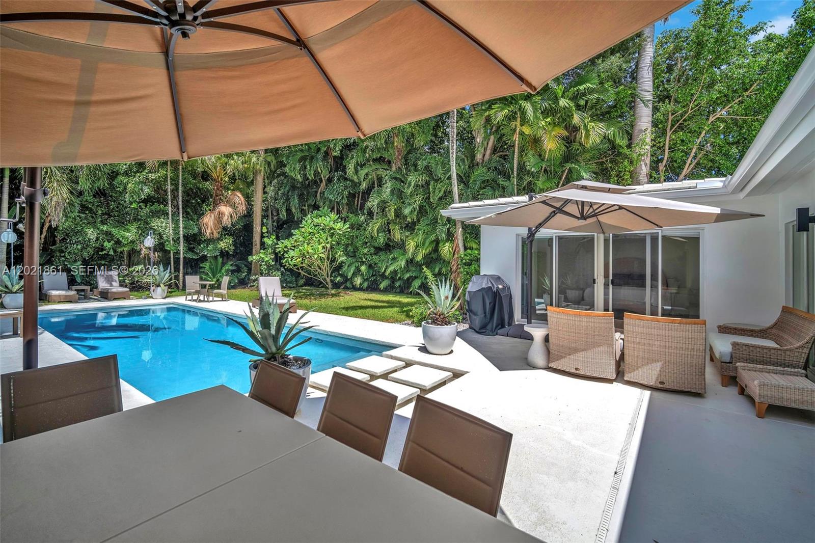 203 Ridgewood Road Coral Gables, FL 33133 - Photo 37 of 44