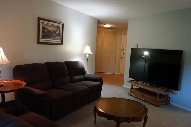 $85,000 | 10113 West 34th Street, Unit 338, Hopkins, MN 55305