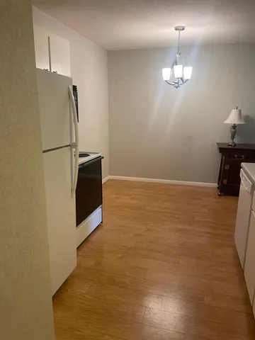 $85,000 | 10113 West 34th Street, Unit 338, Hopkins, MN 55305