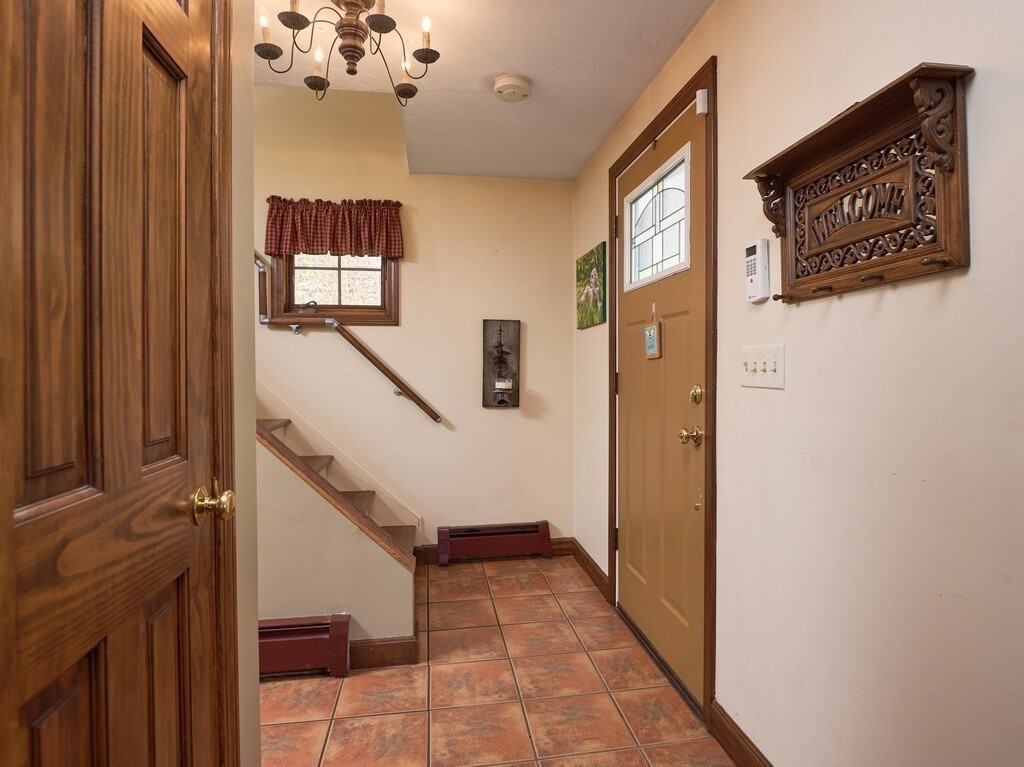 4 Martin Road Brookfield, MA 01506 - Photo 5 of 39 a view of entryway
