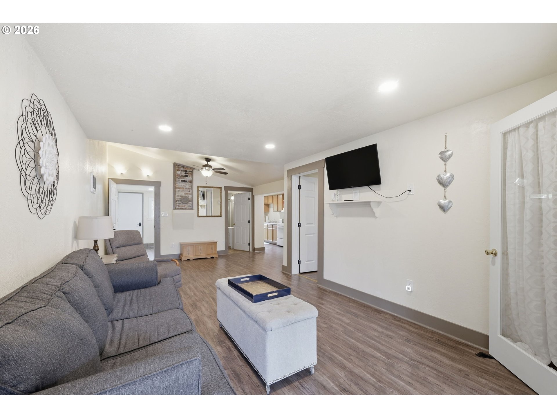 327 6th Street Springfield, OR 97477 - Photo 7 of 38