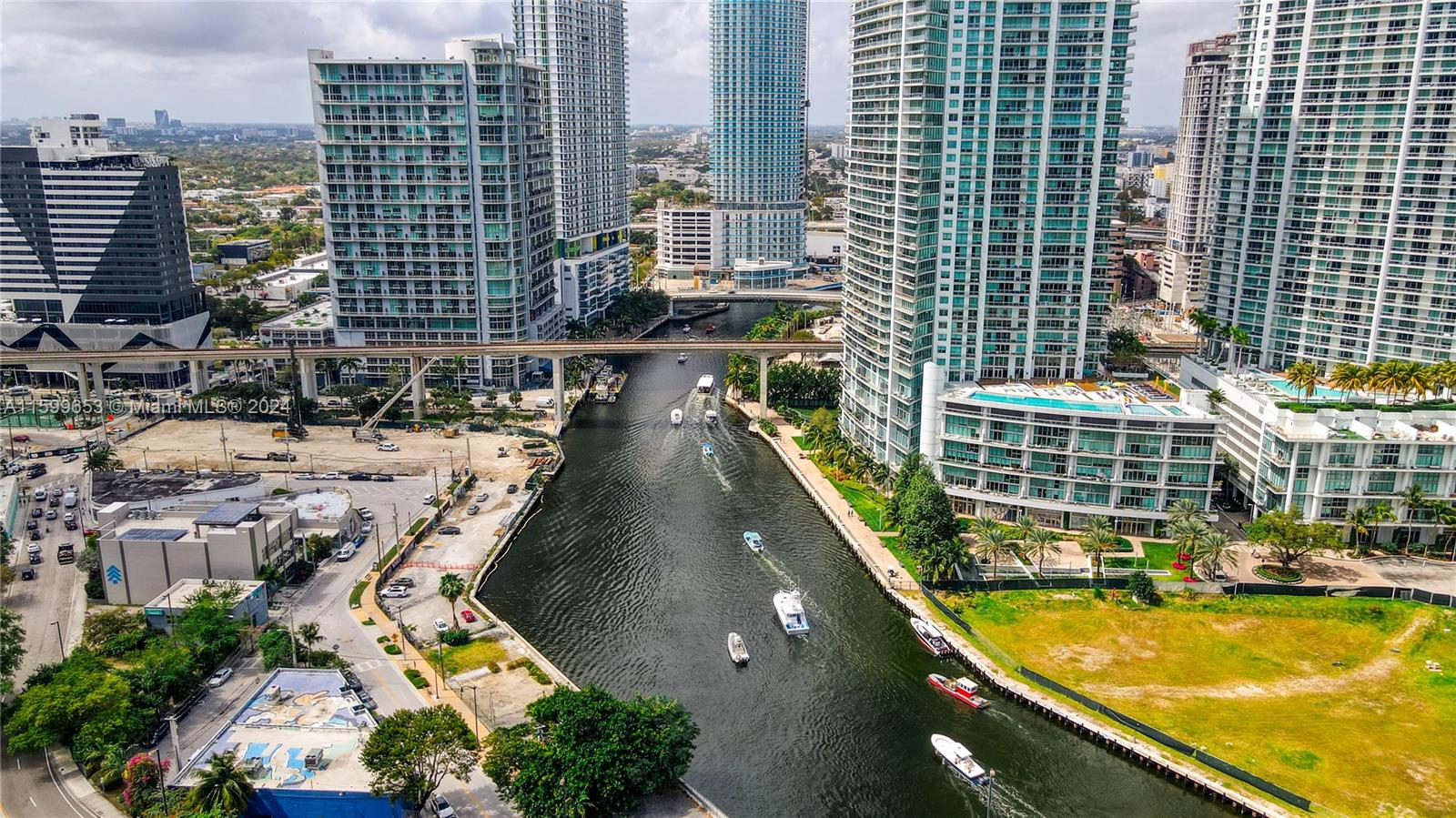 31 Southeast 6th St Unit 1102  