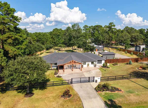 $1,095,000 | 40418 Rolling Forest Drive, Magnolia, TX 77354