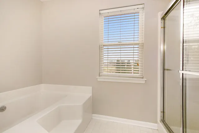 $299,900 | 1631 Weatherstone Drive, Ann Arbor, MI 48108