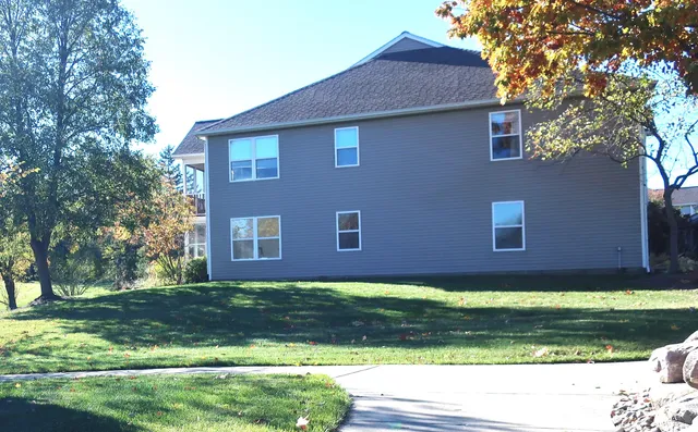 $299,900 | 1631 Weatherstone Drive, Ann Arbor, MI 48108