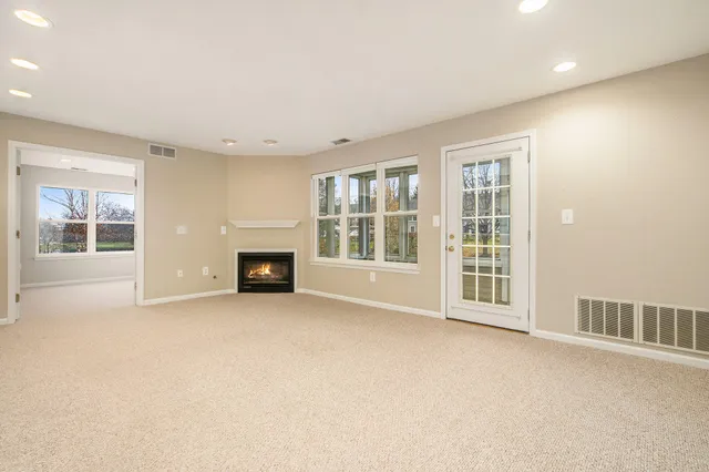 $299,900 | 1631 Weatherstone Drive, Ann Arbor, MI 48108