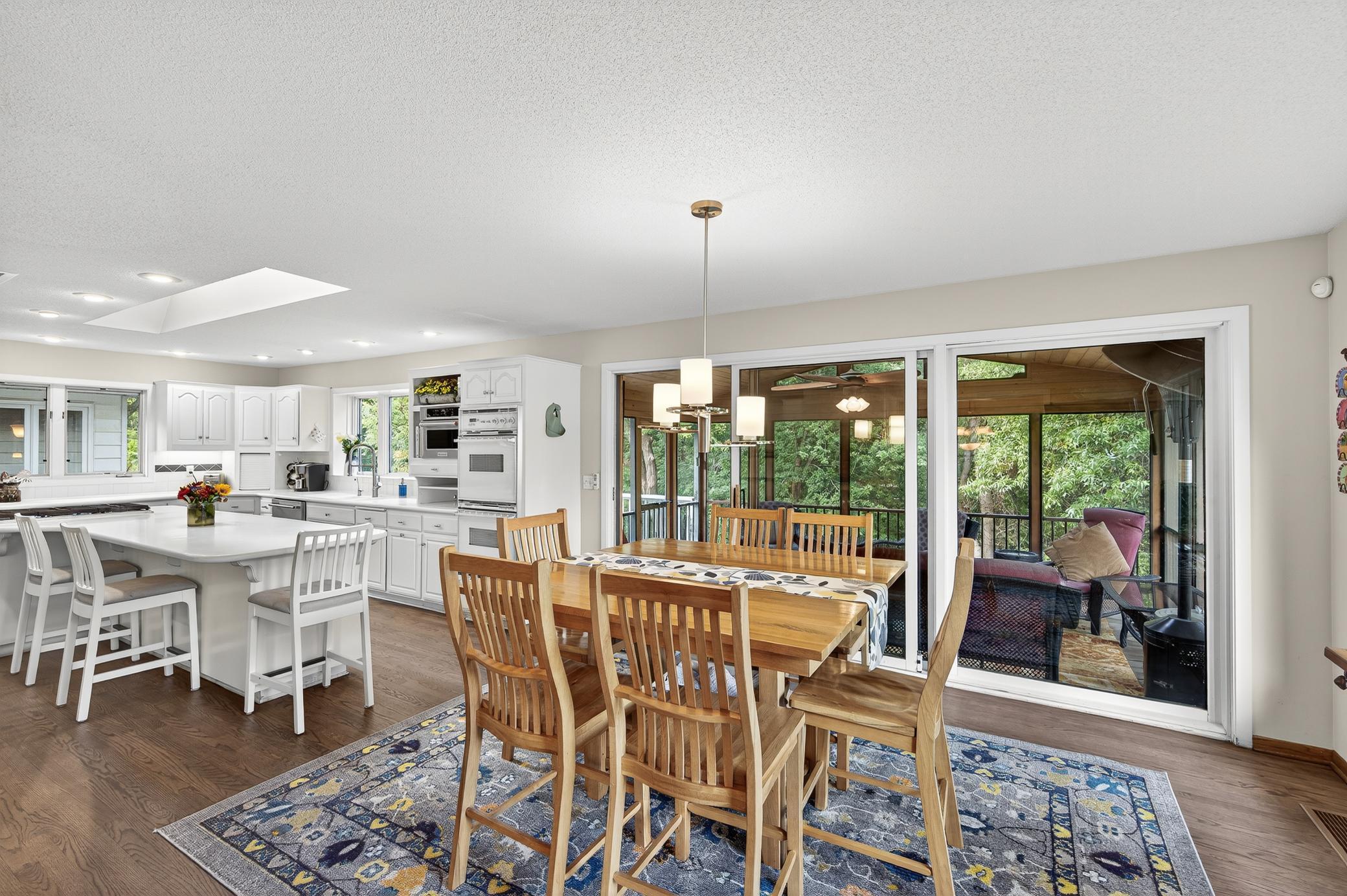 5512 Hillside Court Edina, MN 55439 - Photo 19 of 98