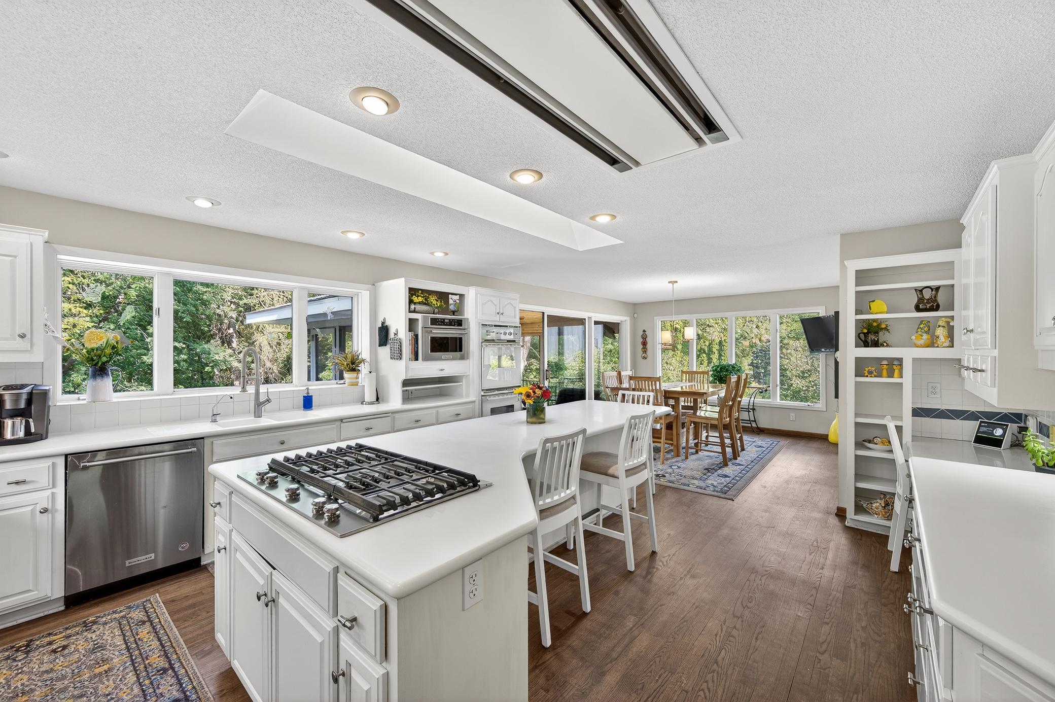 5512 Hillside Court Edina, MN 55439 - Photo 24 of 98