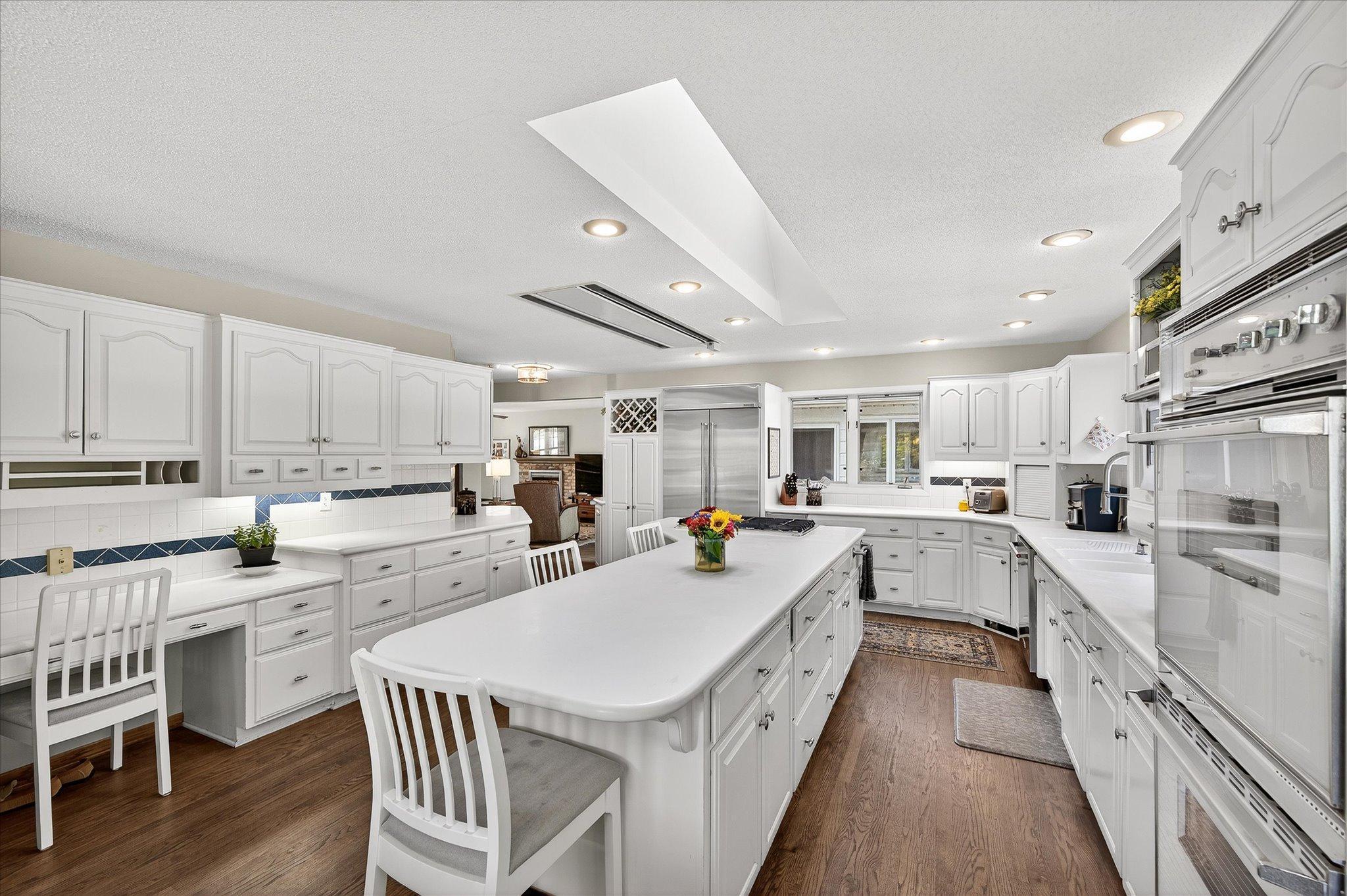 5512 Hillside Court Edina, MN 55439 - Photo 25 of 98