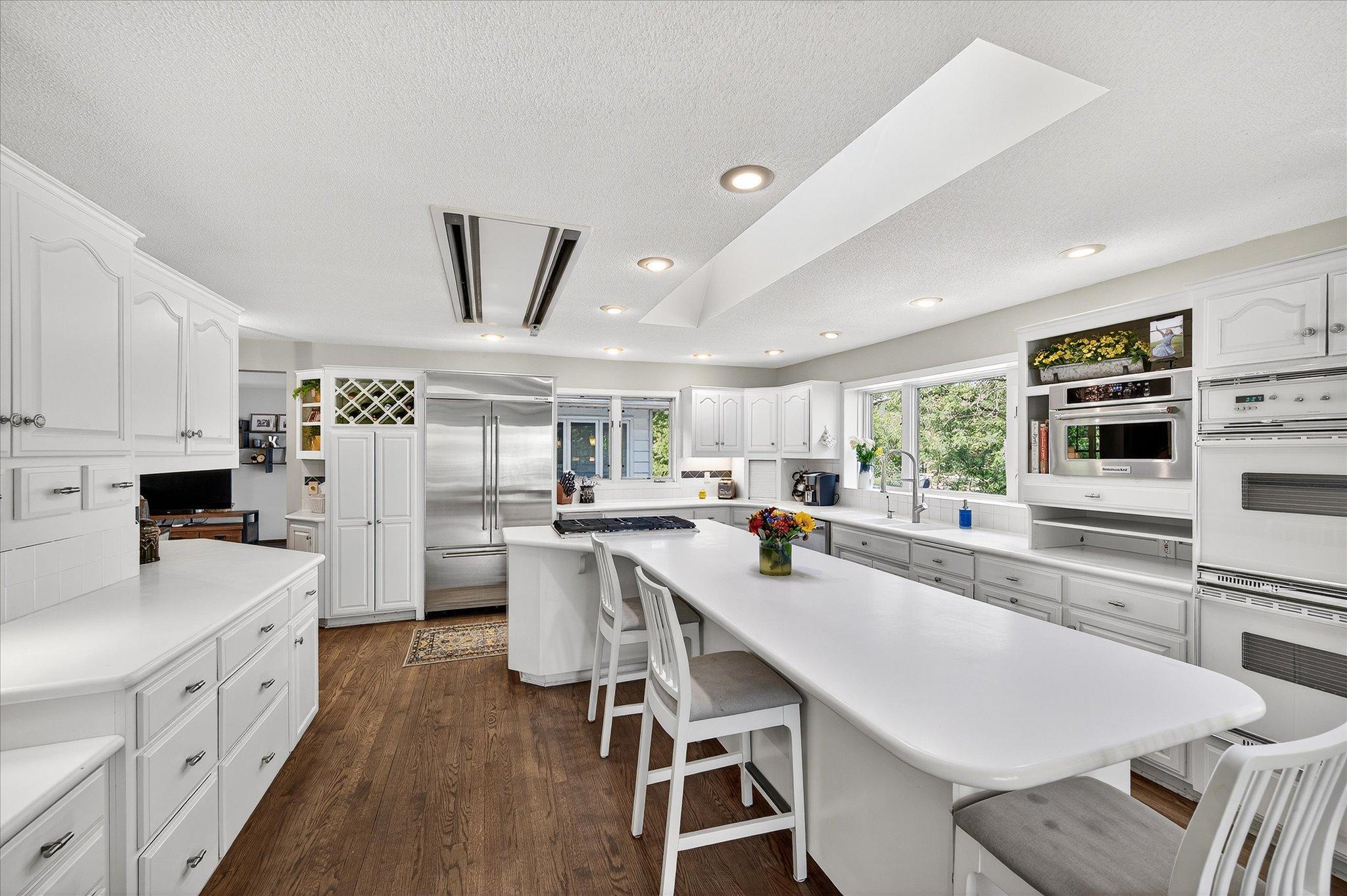 5512 Hillside Court Edina, MN 55439 - Photo 26 of 98