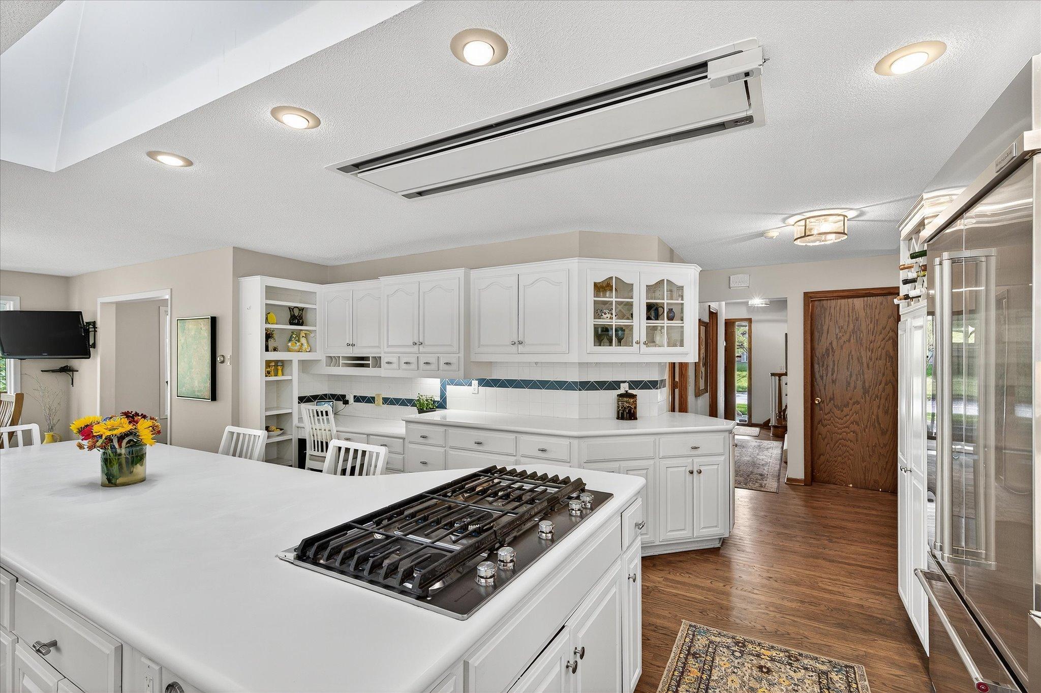 5512 Hillside Court Edina, MN 55439 - Photo 29 of 98