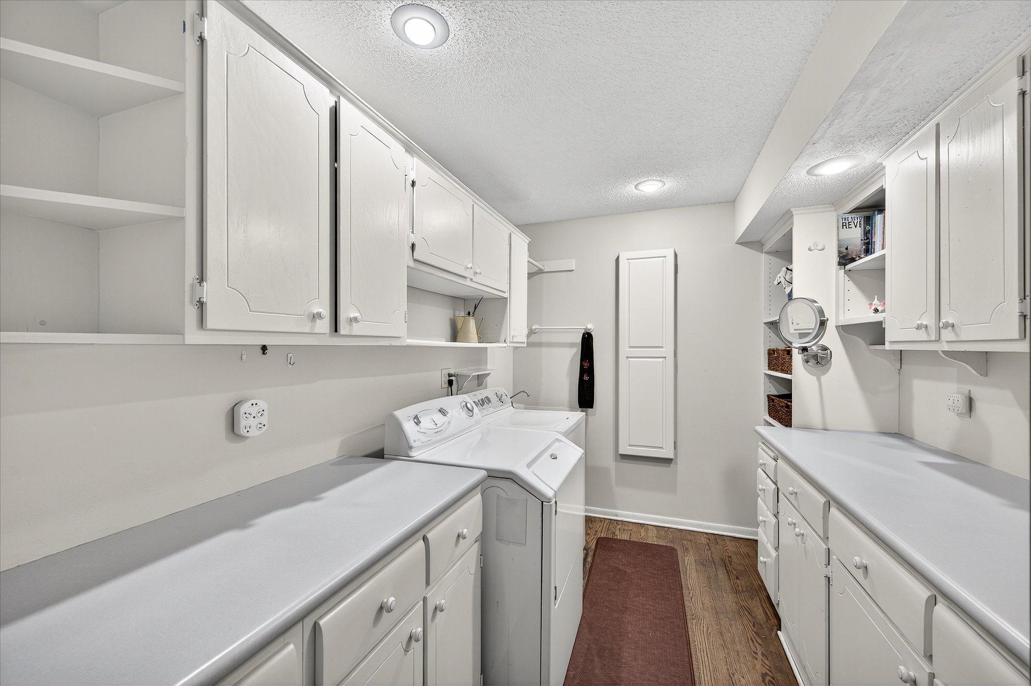 5512 Hillside Court Edina, MN 55439 - Photo 32 of 98